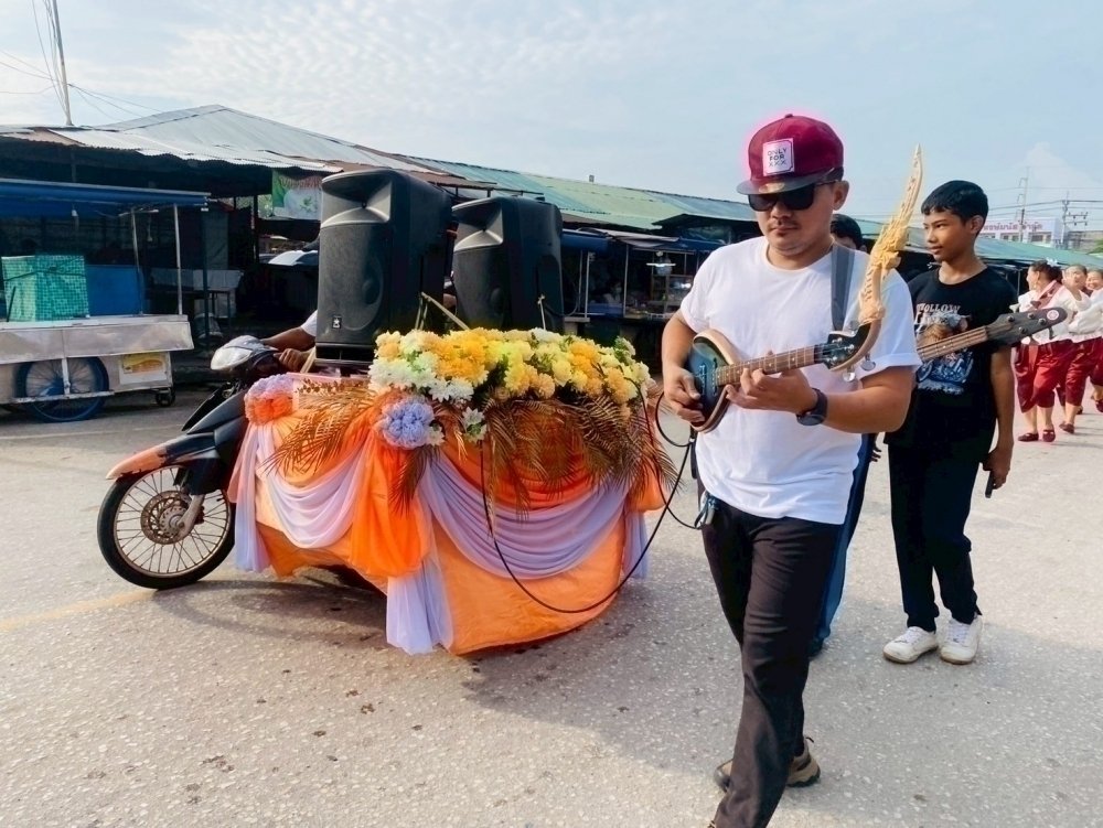 <div style='text-align:center;'><a href='img/article/art_1753070560/image/g/15b021c58c5cf8ae3e147e751028f9521_1654233712.jpg' target='_blank' style='color:#FFF !important;' download><b>ดาวน์โหลดรูปภาพ</b> <span style='font-size:12px;'>(1,000 x 751 px)</span></a></div>