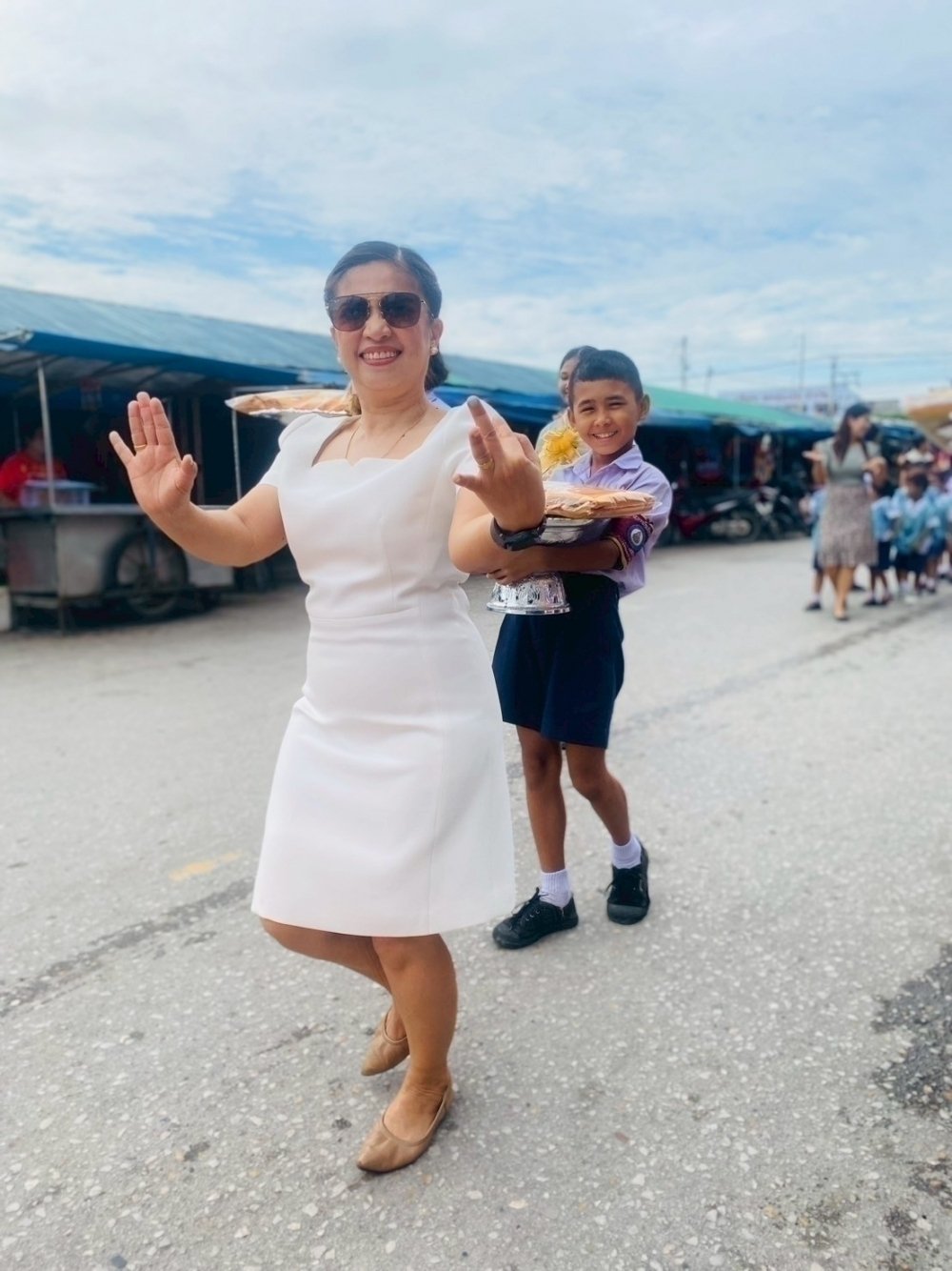 <div style='text-align:center;'><a href='img/article/art_1753071081/image/g/94ec5b05f0ae5a67a3c31fdf0665b40b1_3513051543.jpg' target='_blank' style='color:#FFF !important;' download><b>ดาวน์โหลดรูปภาพ</b> <span style='font-size:12px;'>(1,000 x 1,334 px)</span></a></div>