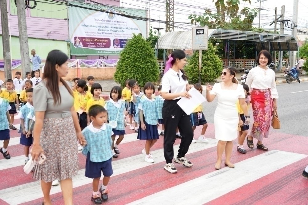 <div style='text-align:center;'><a href='img/article/art_1753071081/image/g/efe46d579f542ebd564ef7db95f33bd71_1332915388.jpg' target='_blank' style='color:#FFF !important;' download><b>ดาวน์โหลดรูปภาพ</b> <span style='font-size:12px;'>(1,000 x 667 px)</span></a></div>